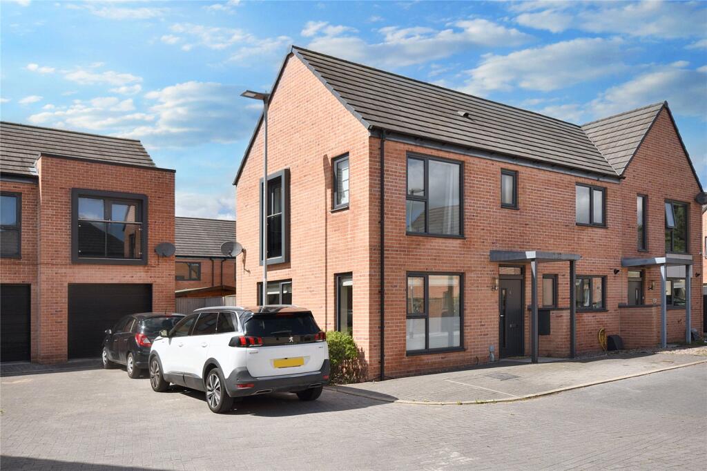 Main image of property: Manor House View, Allerton Bywater, Castleford, Leeds