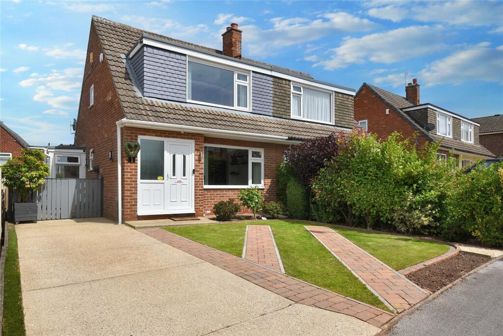 3 bedroom semidetached house for sale in Denesway, Garforth, Leeds
