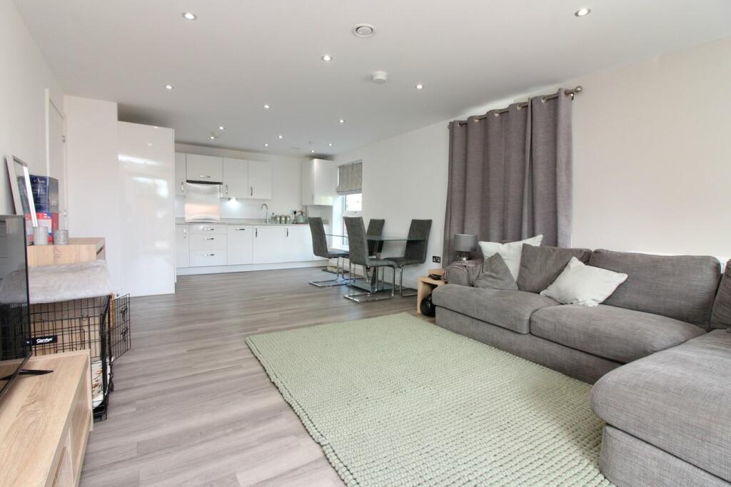 Additional property image - Bridge Road East, Welwyn Garden City, AL7