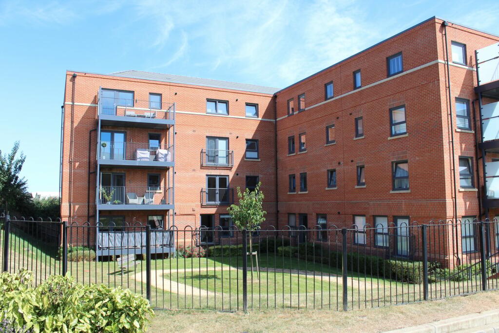 Additional property image - Bridge Road East, Welwyn Garden City, AL7