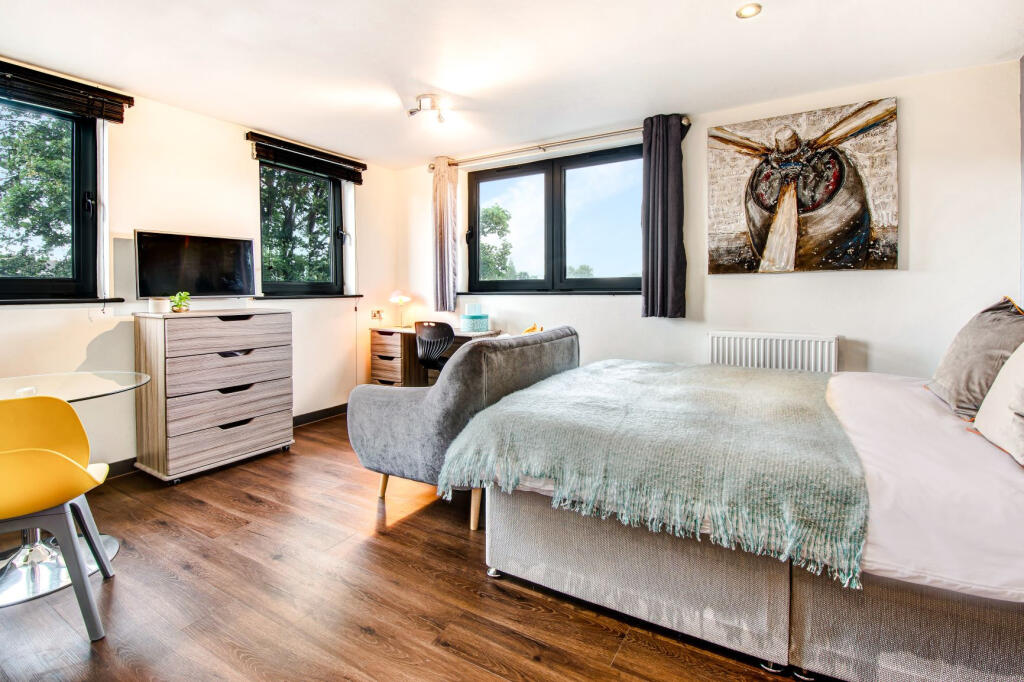 Main image of property: Cardigan Lane, Leeds