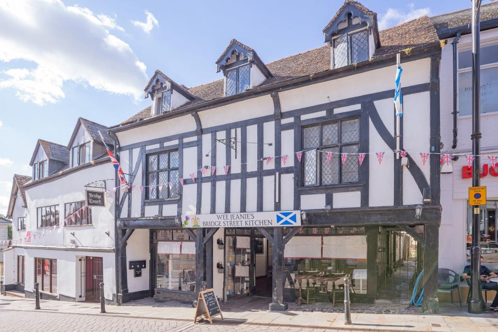 Commercial property for sale in Bridge Street, Evesham, WR11