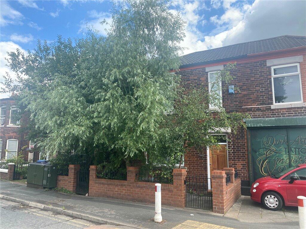 4 bedroom semidetached house for sale in Cinnamon Lane, Fearnhead