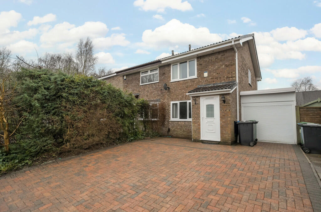 2 bedroom semidetached house for sale in Ashmore Close, Birchwood