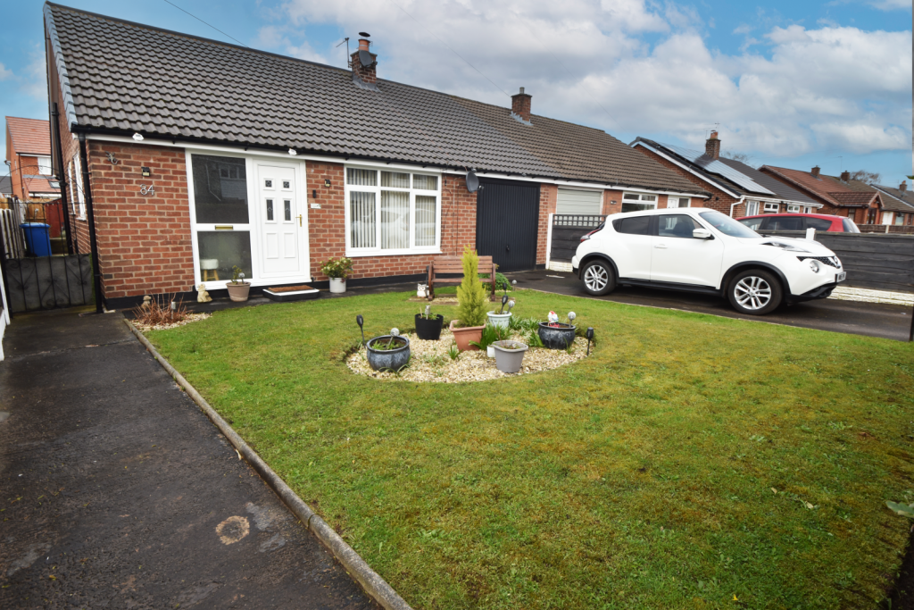 3 bedroom bungalow for sale in Lock Lane, Partington, M31