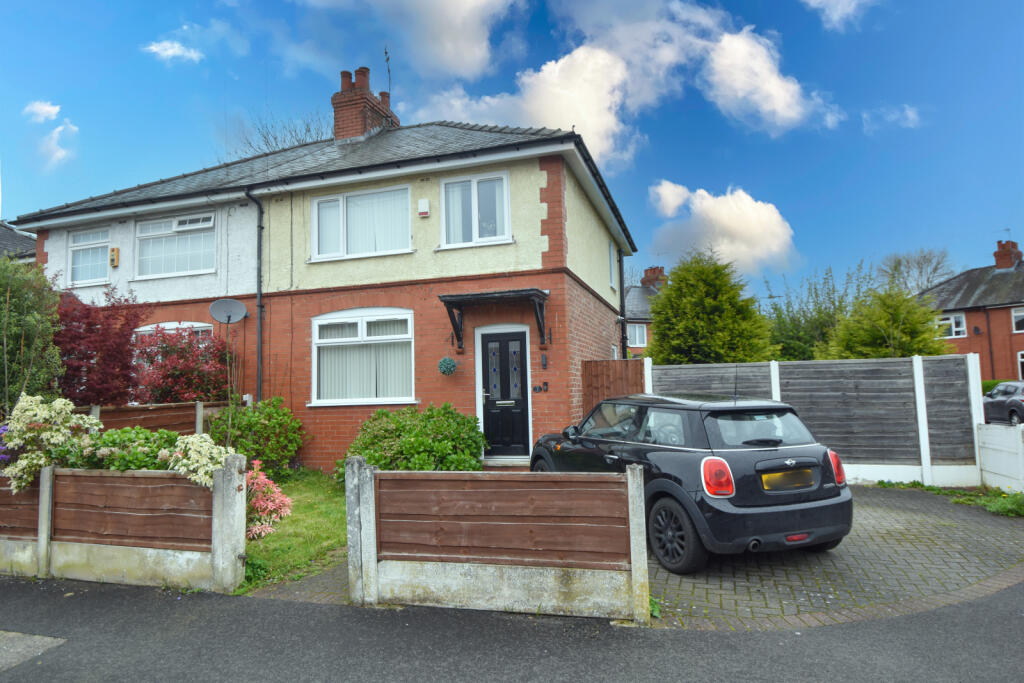 3 bedroom semidetached house for sale in Central Drive, Urmston, M41