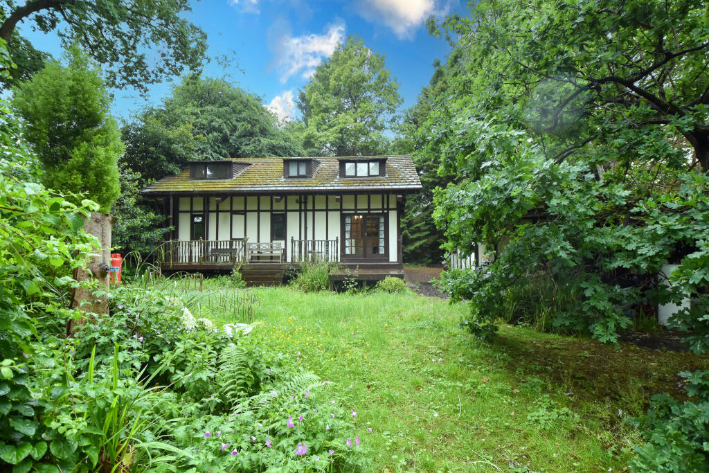 Main image of property: Yew Tree Drive, Davyhulme, M41