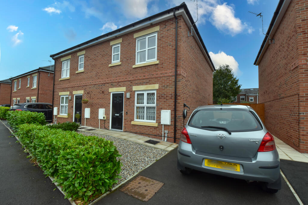Main image of property: Lemon Tree Grove, Urmston, M41 9GB