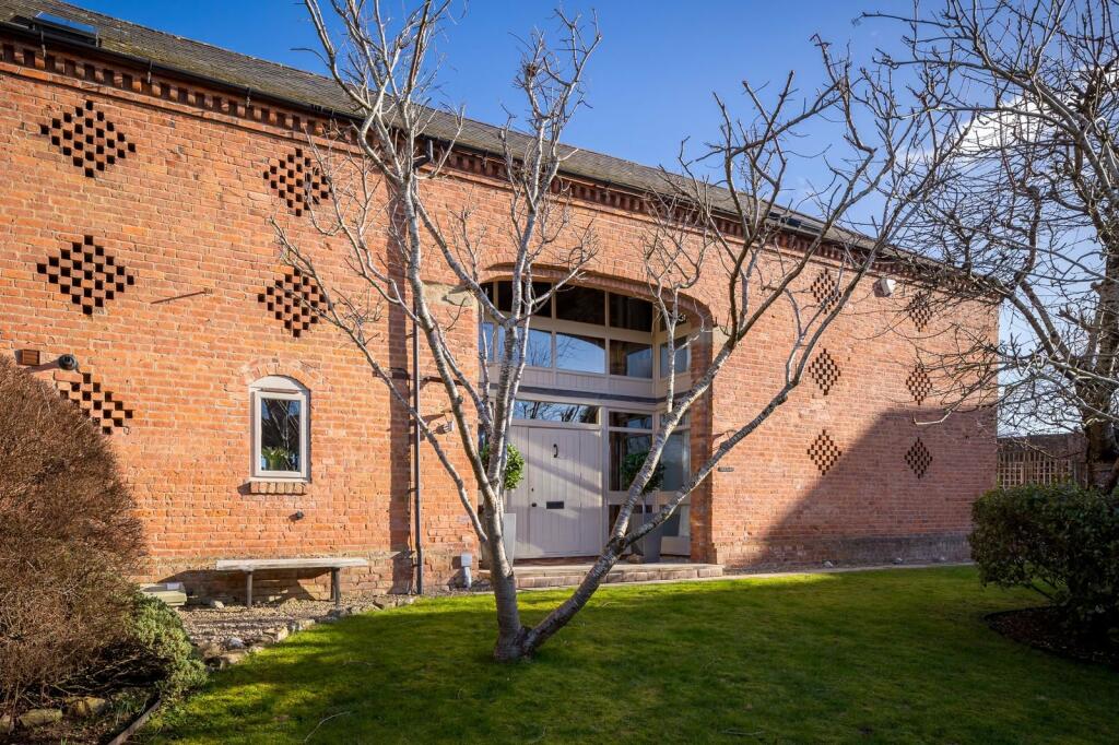 4 bedroom barn conversion for sale in Stockton on Teme, West Worcestershire, WR6