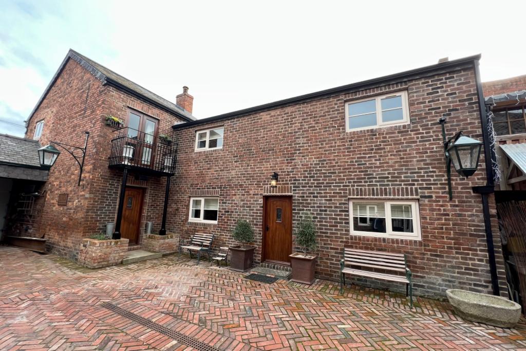 Main image of property: Main Road, Renishaw, Sheffield, S21 3UT
