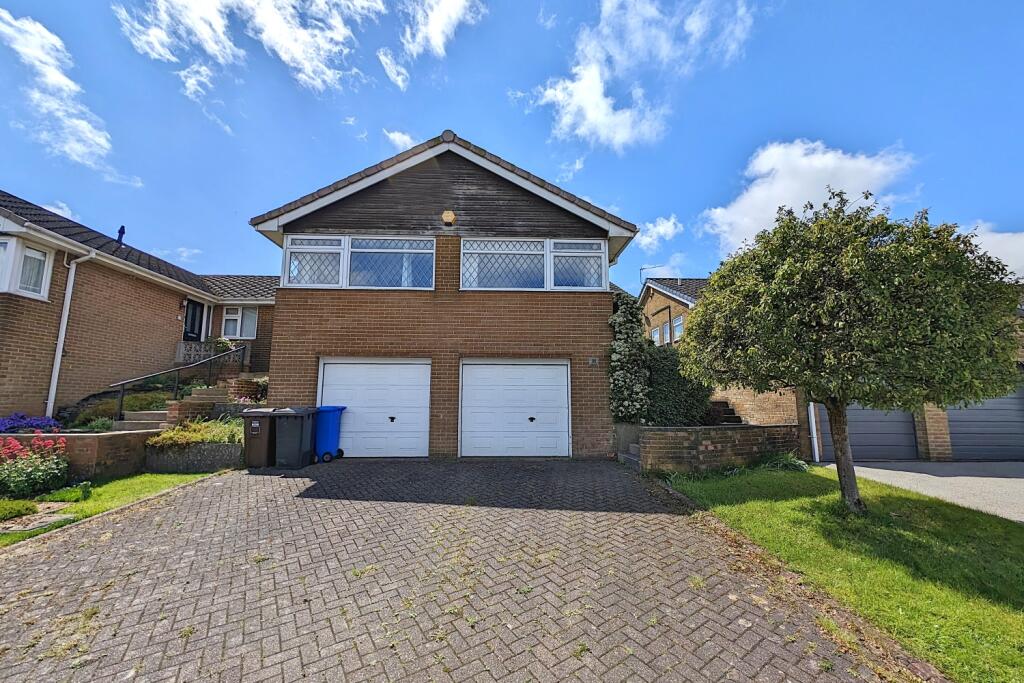 3 bedroom detached house for rent in Teesdale Road, Ridgeway, Sheffield