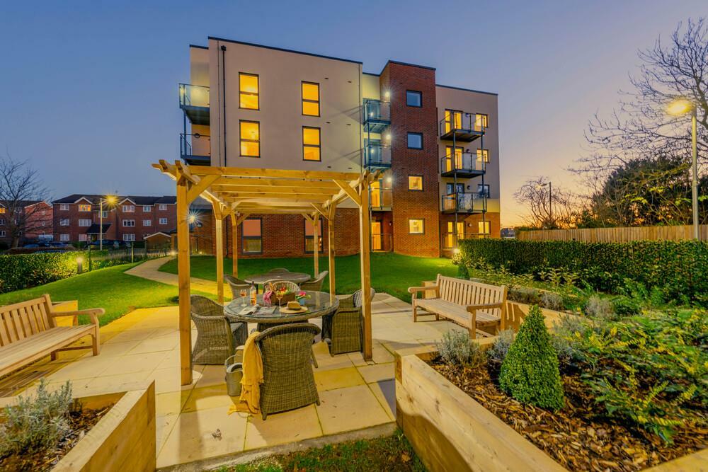 2 bedroom retirement property for sale in Sewardstone Road, Waltham