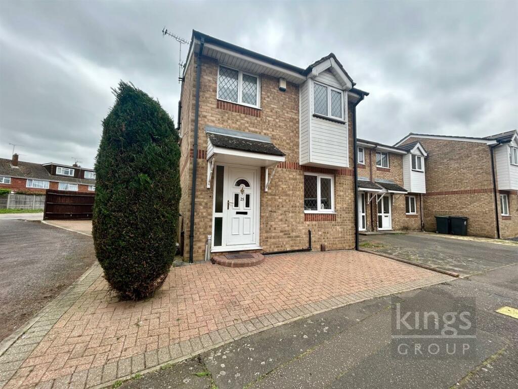 3 bedroom house for sale in Howard Close, Waltham Abbey, EN9