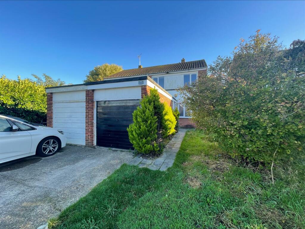 Main image of property: Roundhills, Waltham Abbey