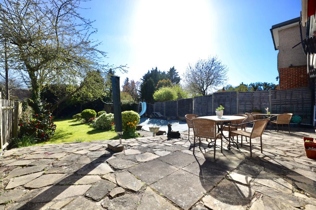 5 bedroom detached house for sale in Chigwell Rise, Chigwell, Essex, IG7