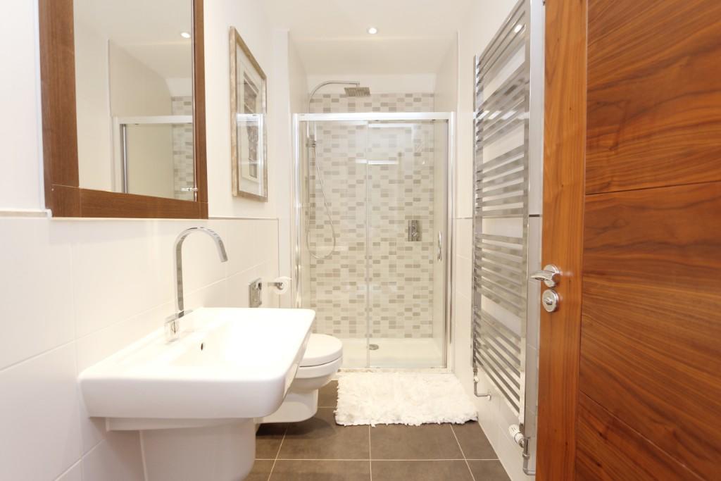 7 bedroom detached house for rent in Forest Lane, Chigwell, Essex, IG7