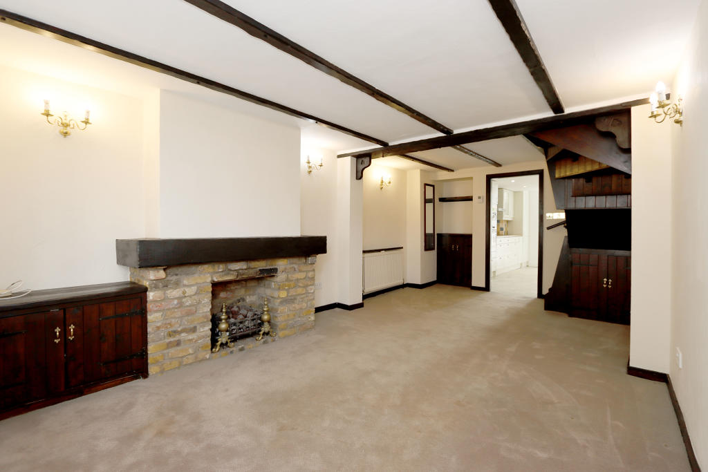 2 bedroom terraced house for sale in Grove Lane, Chigwell, Essex, IG7