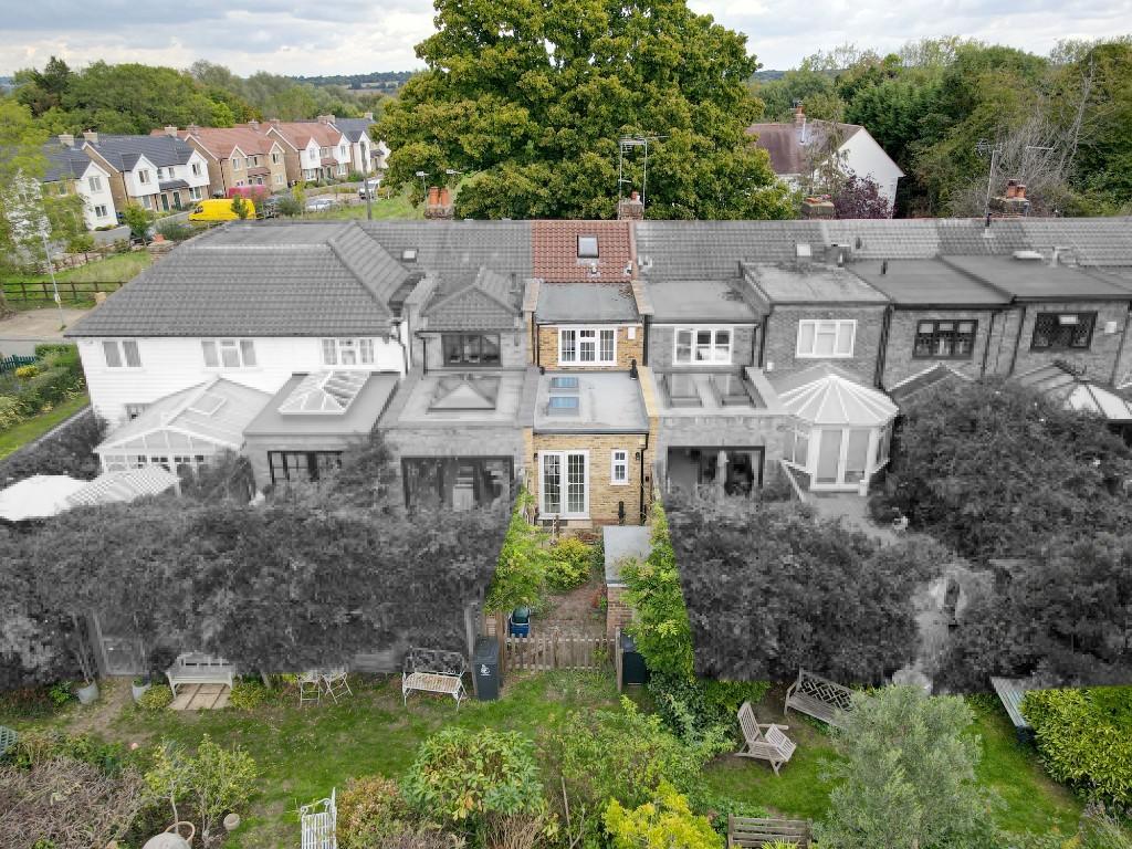 2 bedroom terraced house for sale in Grove Lane, Chigwell, Essex, IG7