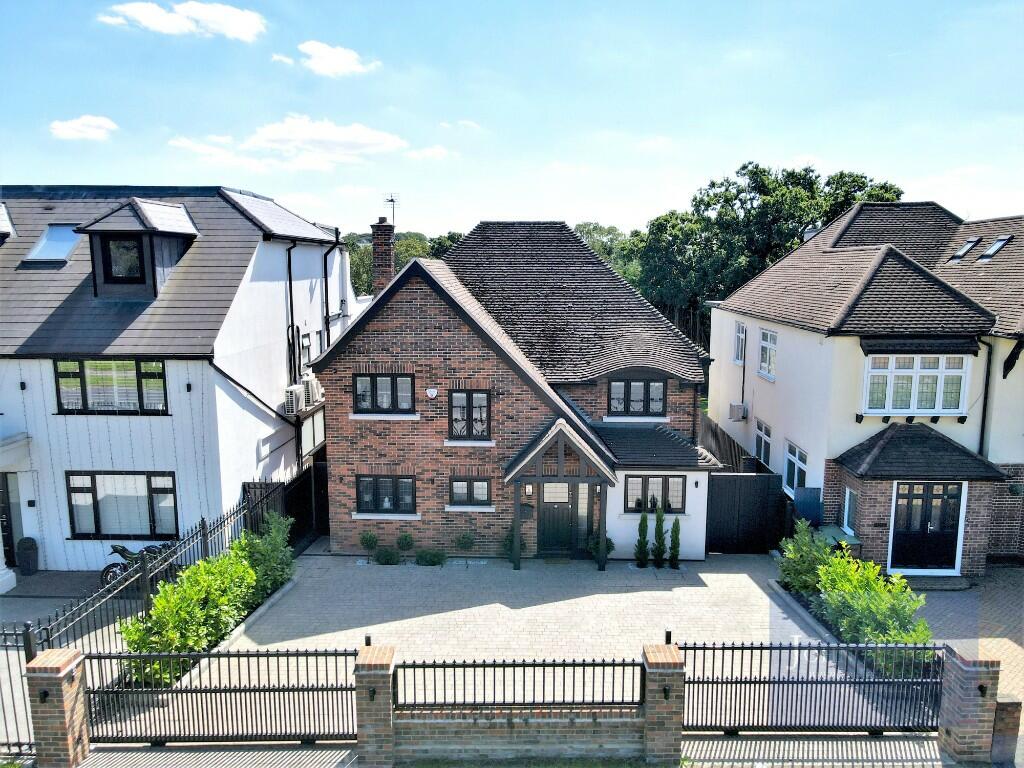 Property For Sale Dickens Rise Chigwell at Esmeralda Lozano blog