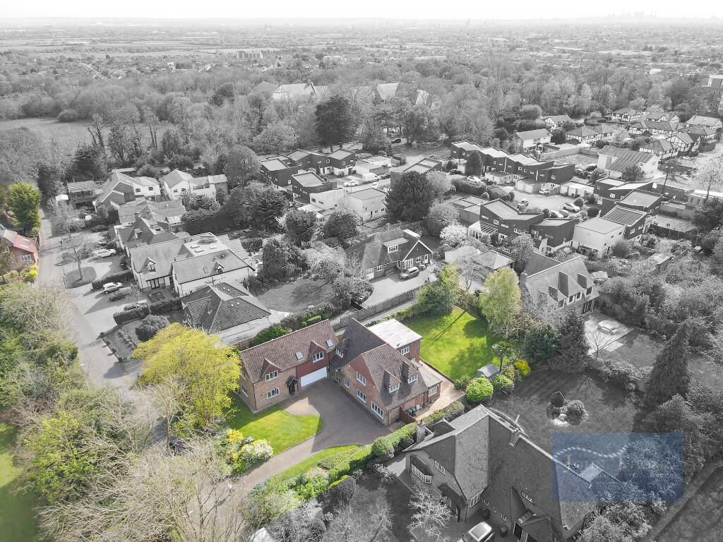 6 bedroom detached house for sale in Westside, Grove Lane, Chigwell