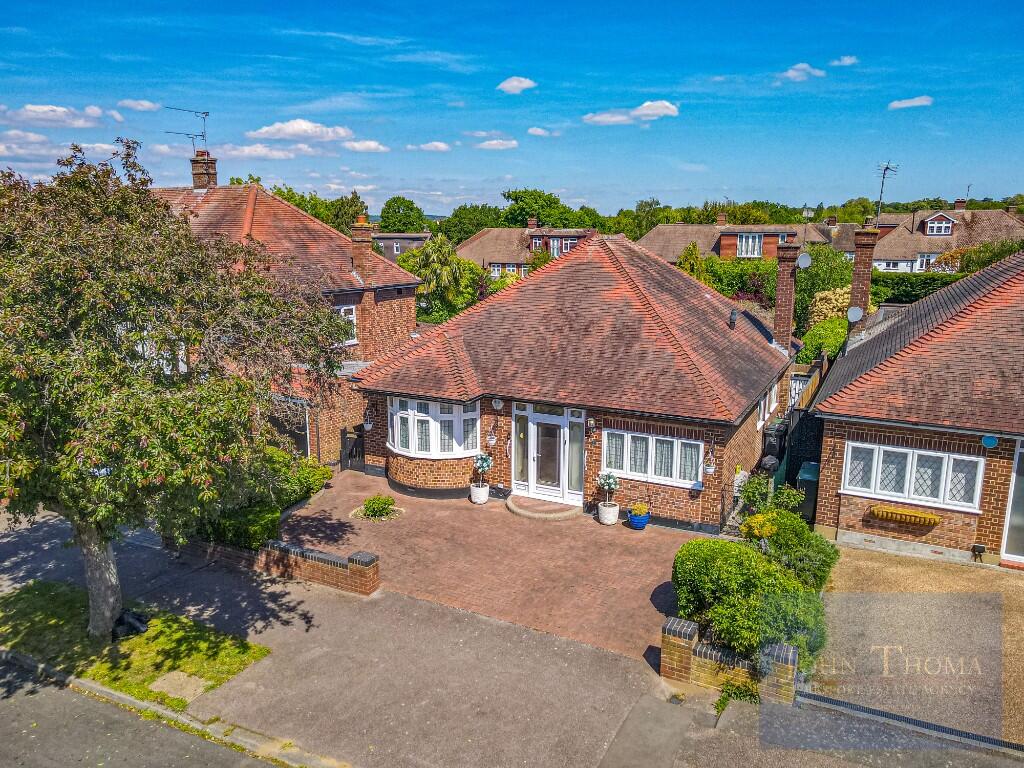 Main image of property: Chigwell Park Drive, Chigwell, Essex, IG7