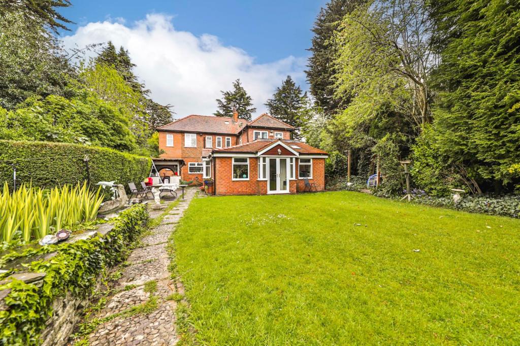 4 bedroom detached house for sale in Packman Lane, Kirk Ella, Hull