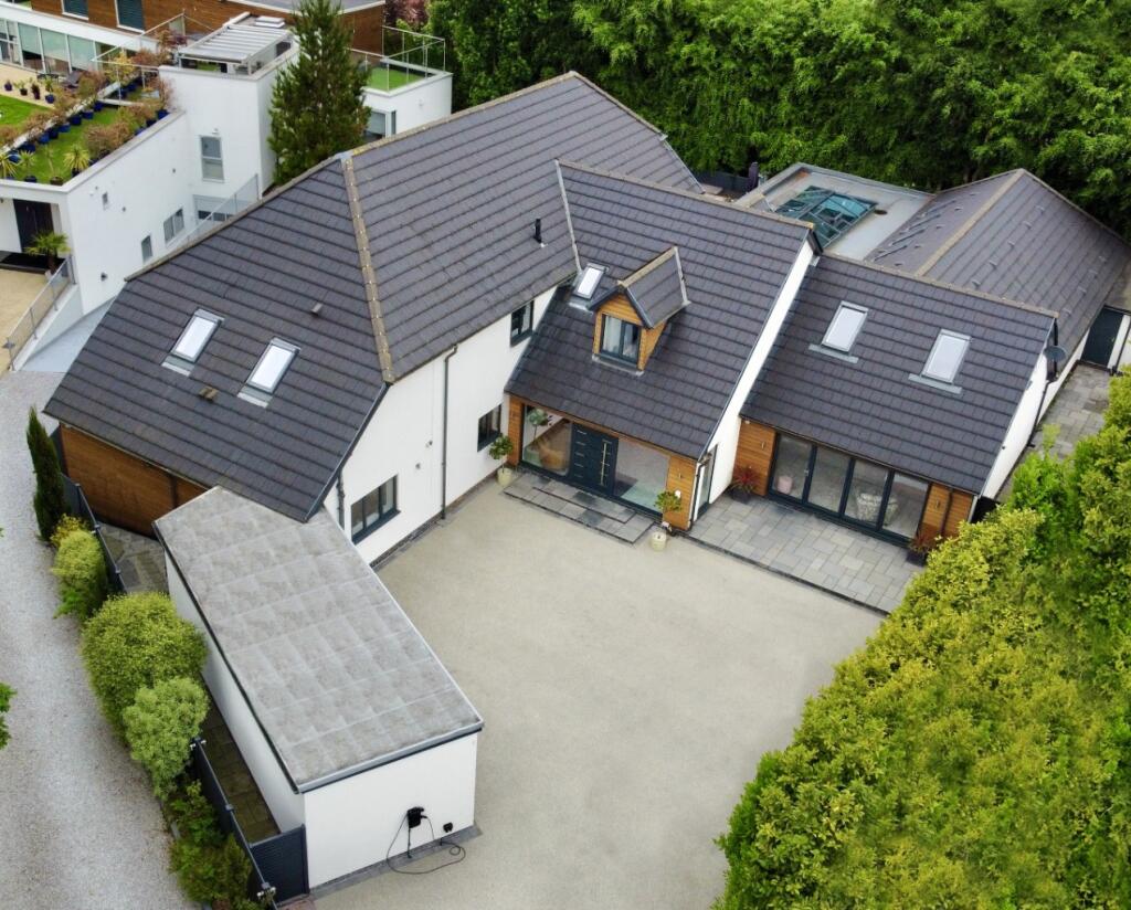Main image of property: Boothferry Road, Hessle, East Riding of Yorkshire, HU13 0JL
