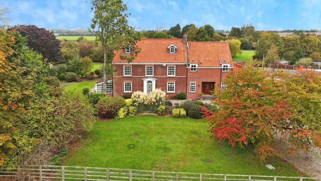 Main image of property: Crab Tree Lane, Old Ellerby, Hull, East Riding of Yorkshire, HU11 5AJ