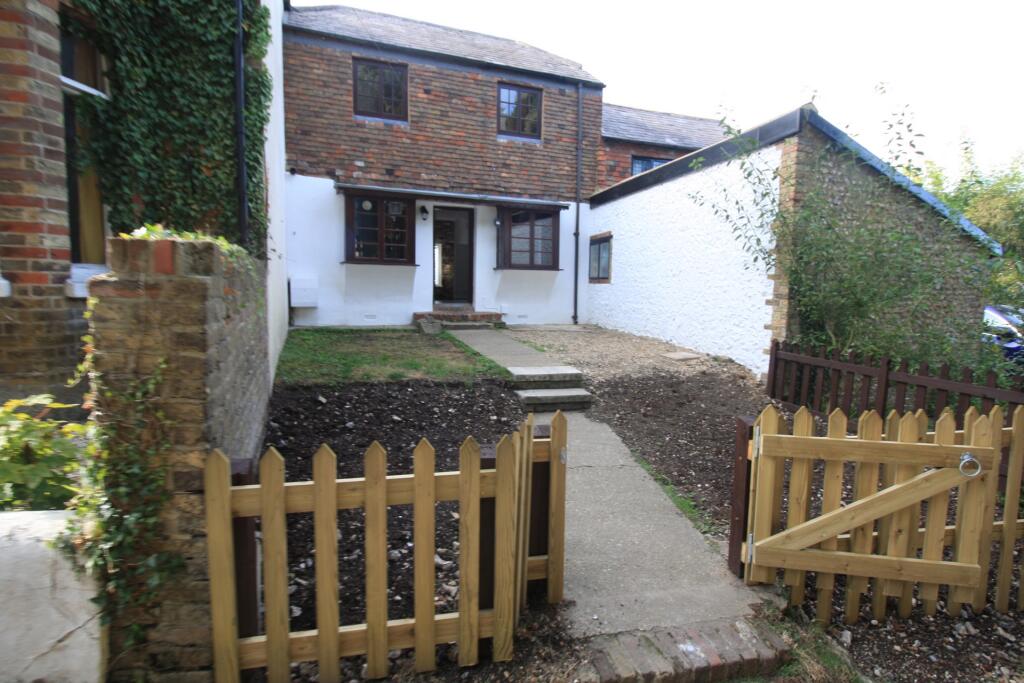 Main image of property: Church Hill, Temple Ewell, CT16