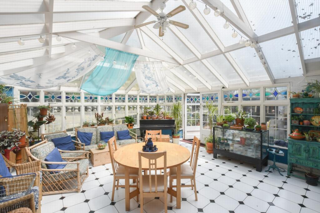 Additional property image - Salisbury Road, Dover, CT16