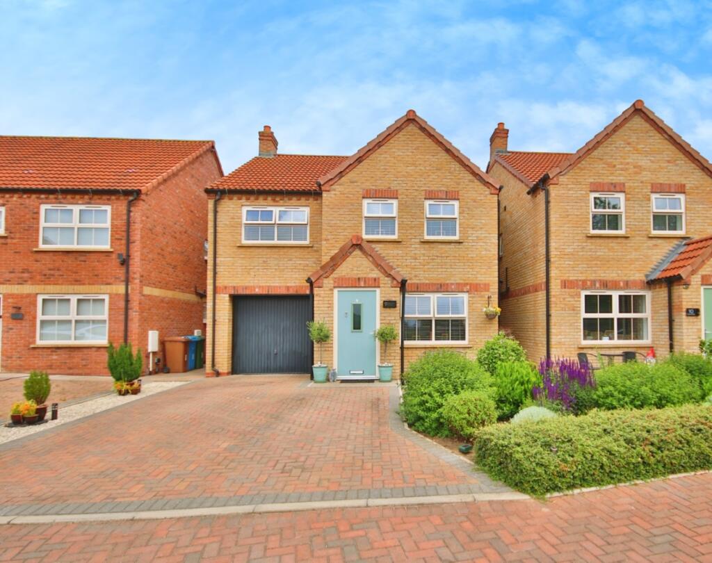 Main image of property: Ferryman Close, Wawne, Hull, HU7 5ET