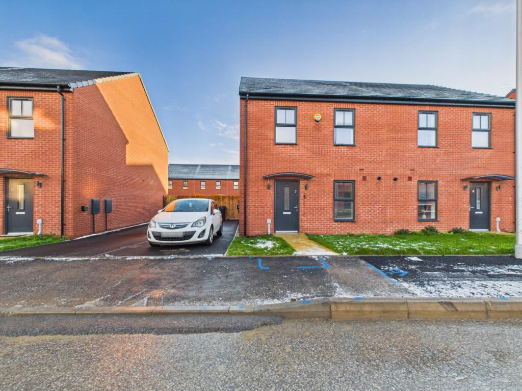 Main image of property: Pippin Lane, Kingswood, Hull, HU7 3PW