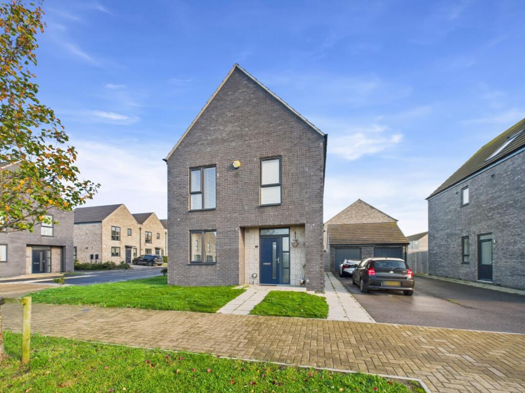 Main image of property: Albermarle Avenue, Kingswood, Hull, HU7 3NN