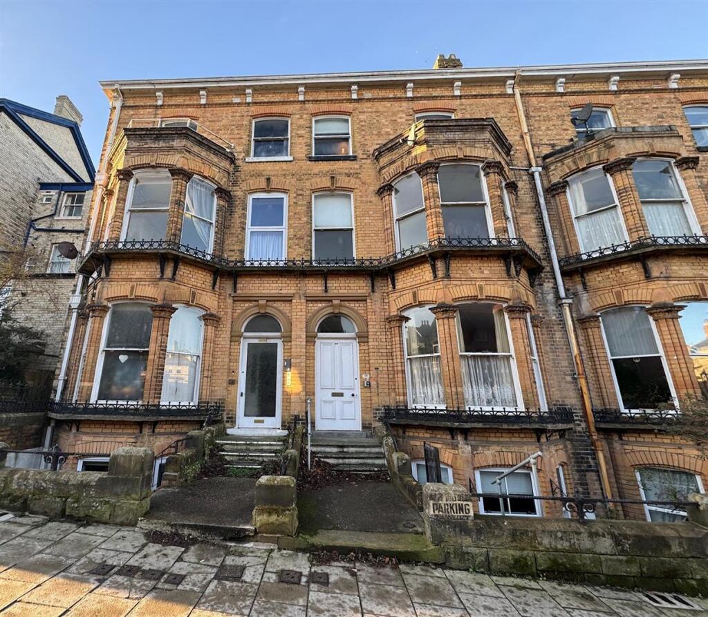 Main image of property: 29 West Street, Scarborough