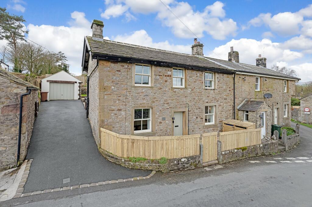 4 bedroom end of terrace house for sale in Mount View, Airton, Skipton