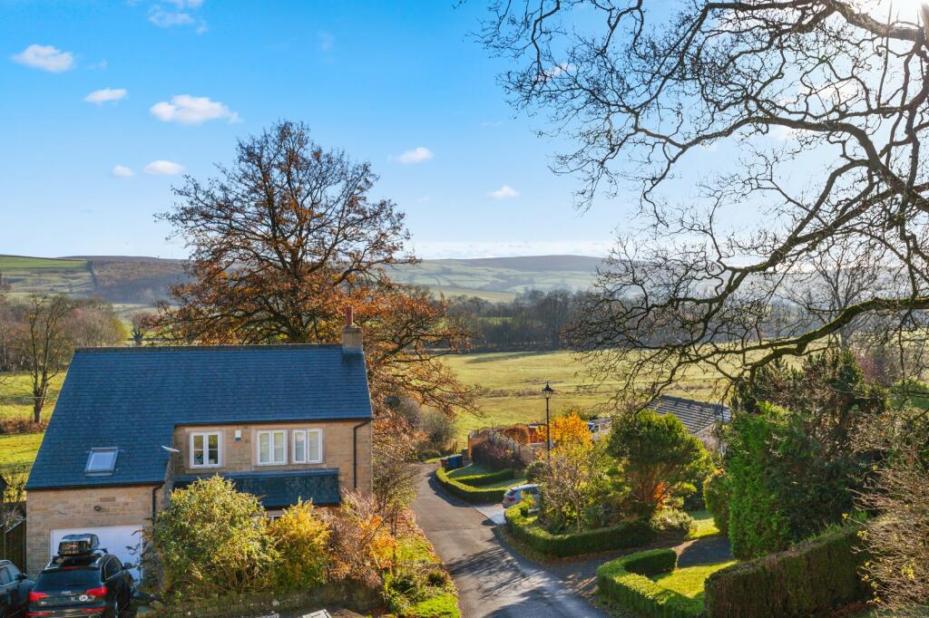 Additional property image - Queens Garth, Thornton in Craven, Skipton, North Yorkshire, BD23