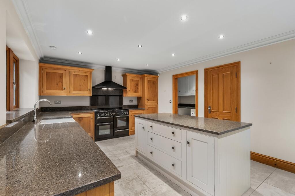Additional property image - 5 The Paddock, Skipton, North Yorkshire, BD23