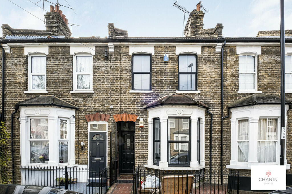 5 bedroom terraced house for rent in Alloa Road, London, SE8
