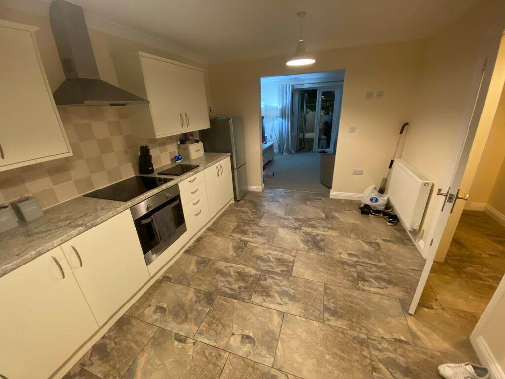 SemiDetached to rent on Coxs Yard, High Street, Metheringham