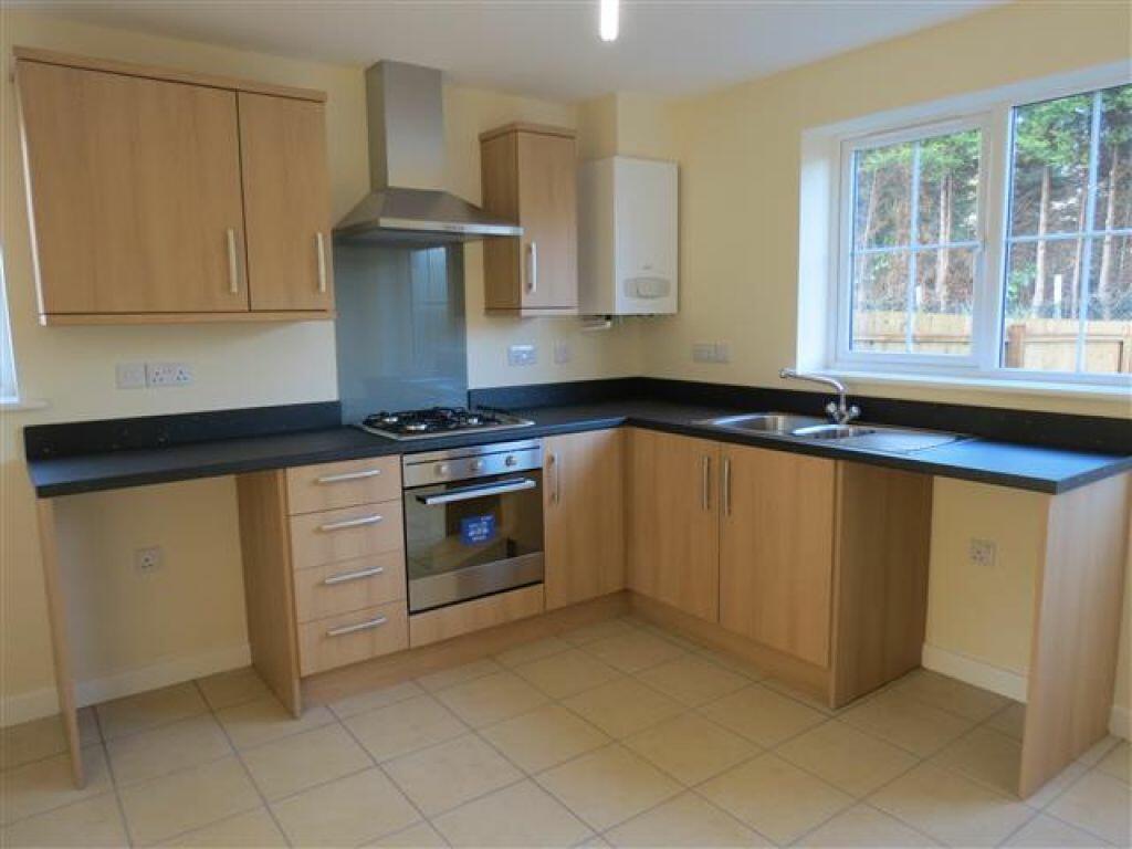 2 bedroom semi-detached house for rent in Rookery Park, Lincoln, LN6