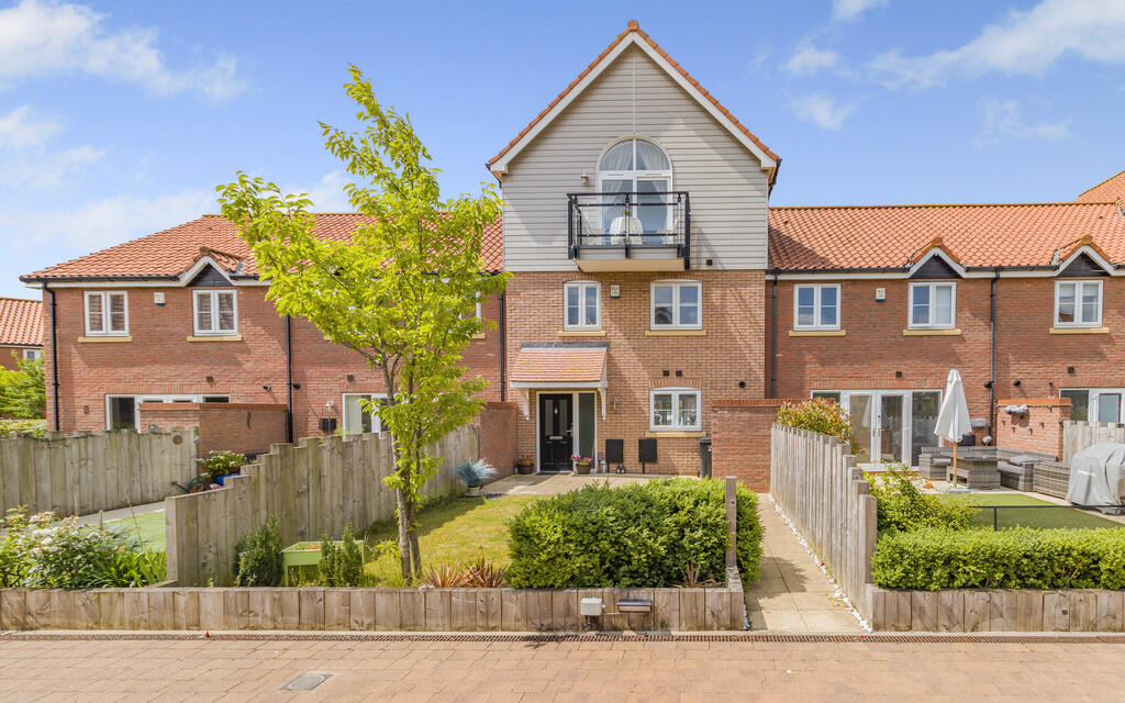 Main image of property: The Quays, Burton Waters