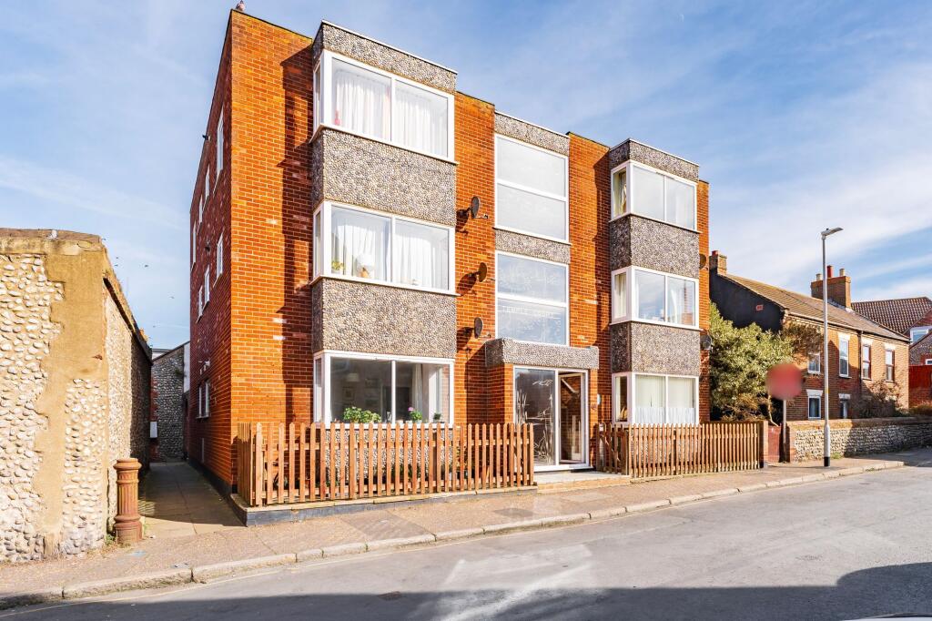 Main image of property: West Cliff, Temple Court