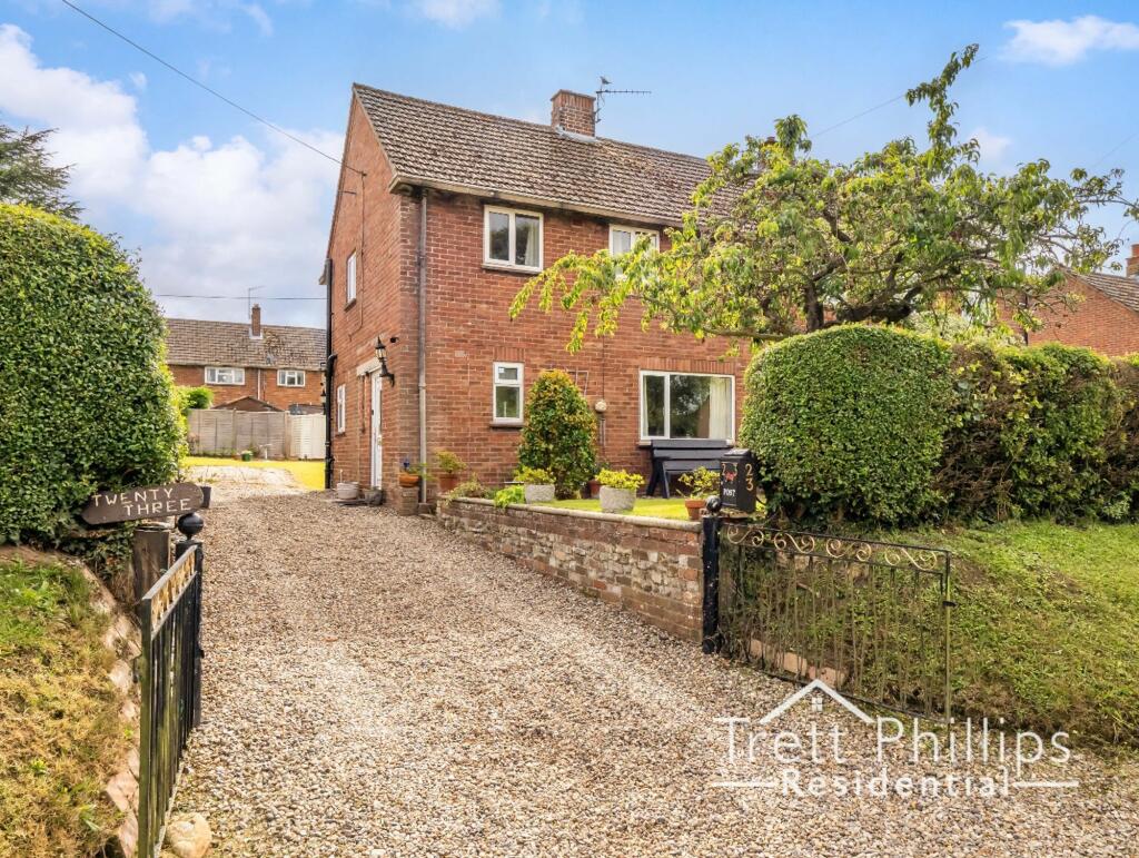 3 bedroom semidetached house for sale in Woodview, Worstead, NR28