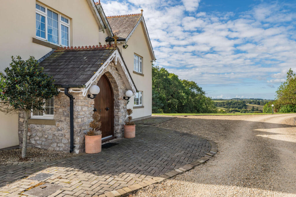Main image of property: Primrose Hill, COWBRIDGE