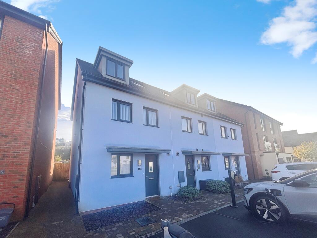 Main image of property: Lon Y Rheilffordd, BARRY