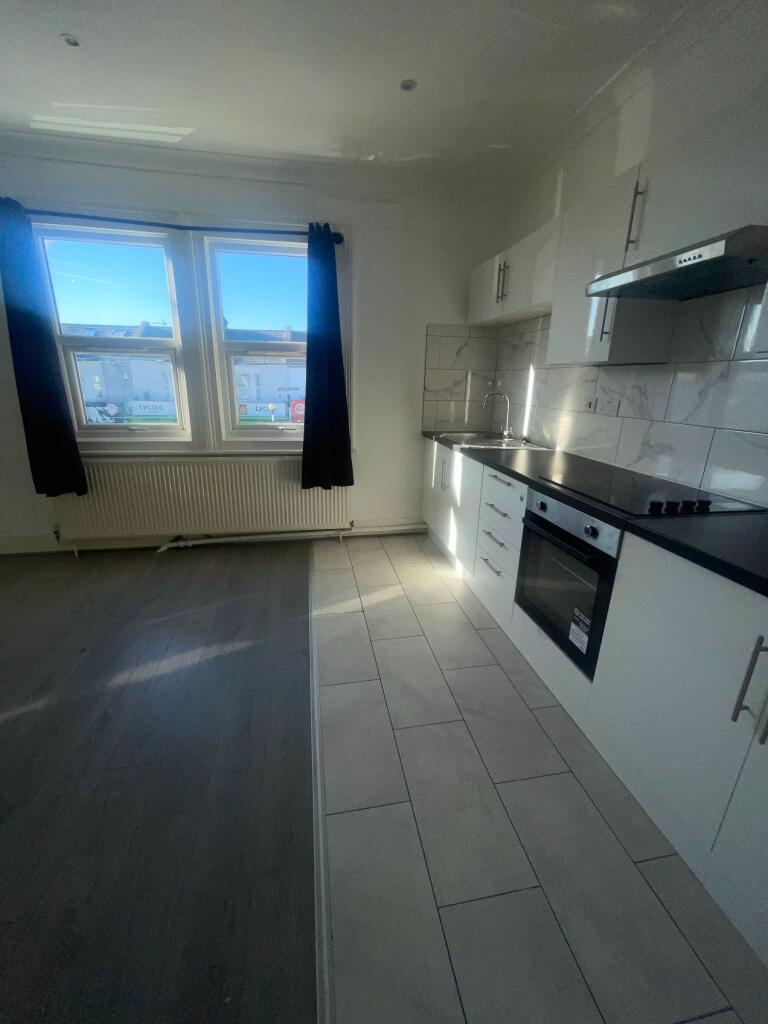 Main image of property: 276a Hertford Road, London