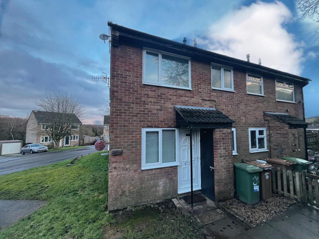 Main image of property: Clos Cyncoed, CAERPHILLY