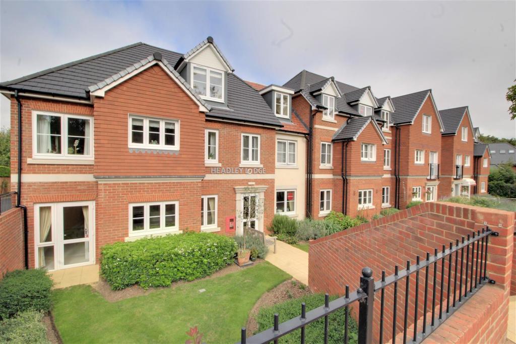 1 bedroom retirement property for sale in Headley Lodge, Ashtead, KT21
