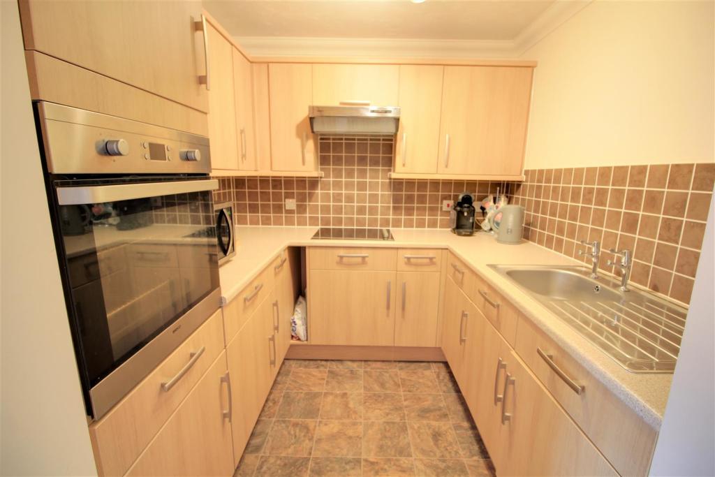 1 bedroom retirement property for sale in Royal Lodge, Gillingham, SP8