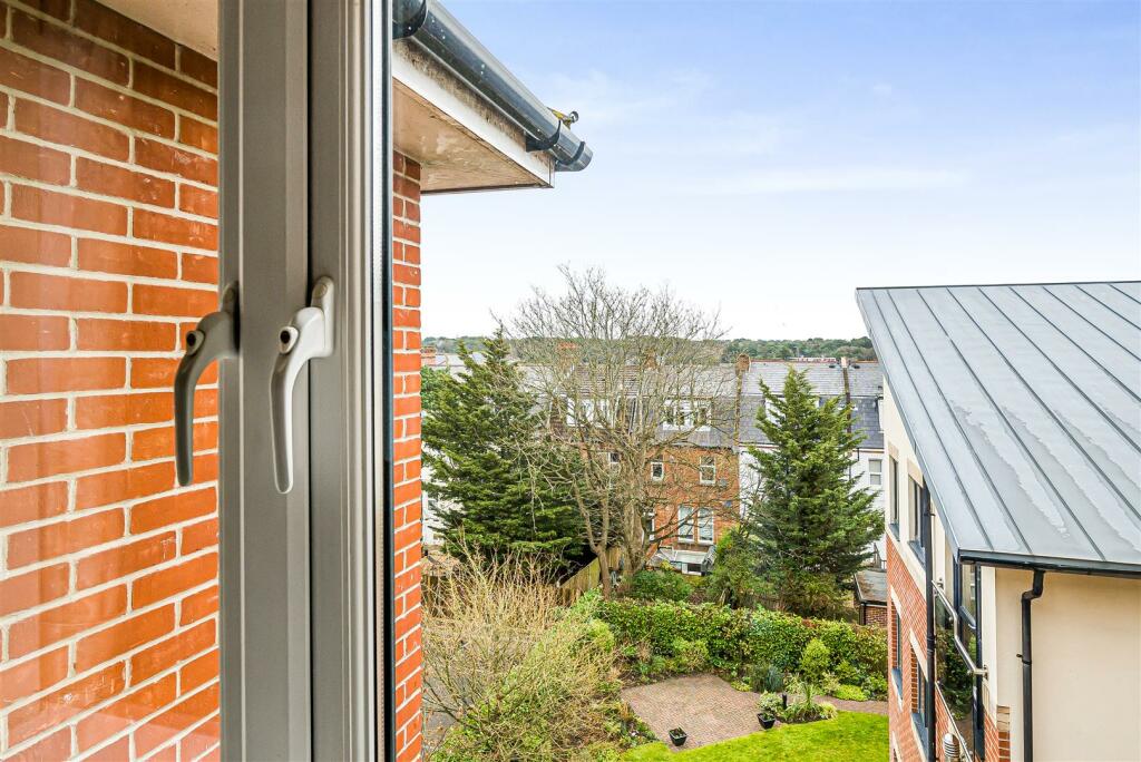 2 bedroom retirement property for sale in Osbourne Lodge, Bournemouth, BH2